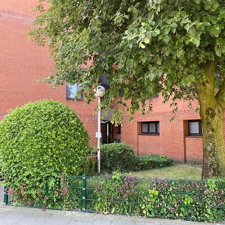 Schoene Wohnung Mit Rheinblick/Duesseldorf/Neuss/Messe Eksteriør bilde